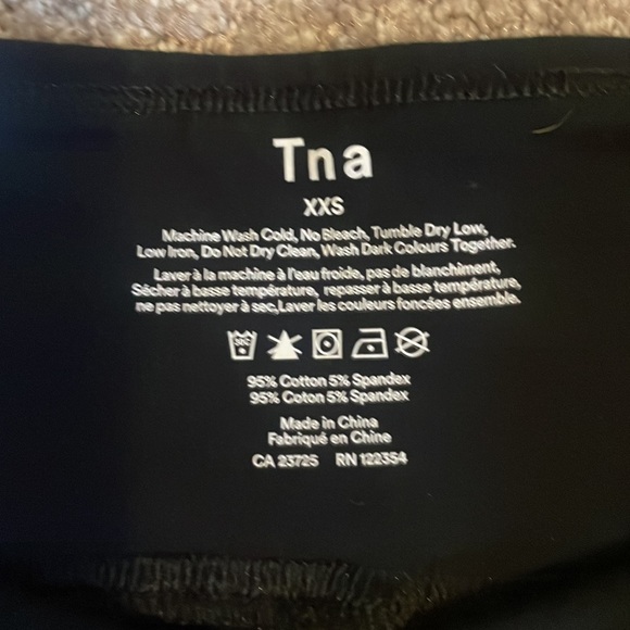 Aritzia TNA equator shorts 7inch black cotton + spandex size xxs - Picture 3 of 4